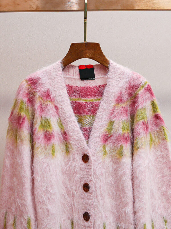 High-end women's autumn and winter new French lazy feeling color matching sweater